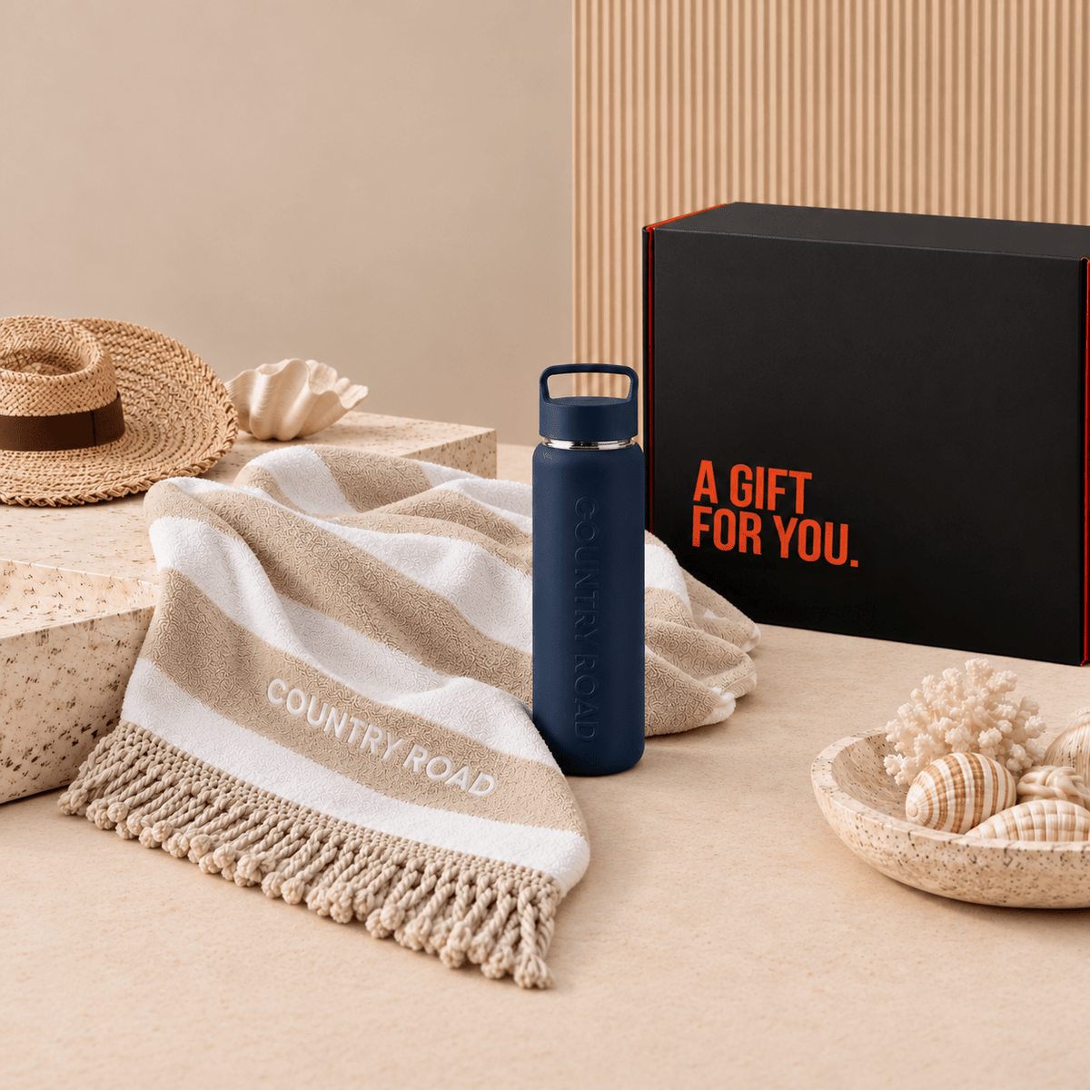 We Wander Coastal Luxe Beach Hamper - We Wander